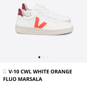 Veja v10 sneakers